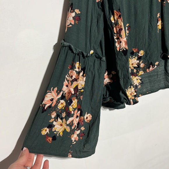 BP Nordstrom Green Floral V-Neck Bell Sleeve Long Sleeve Blouse Size XXL - Picture 4 of 9